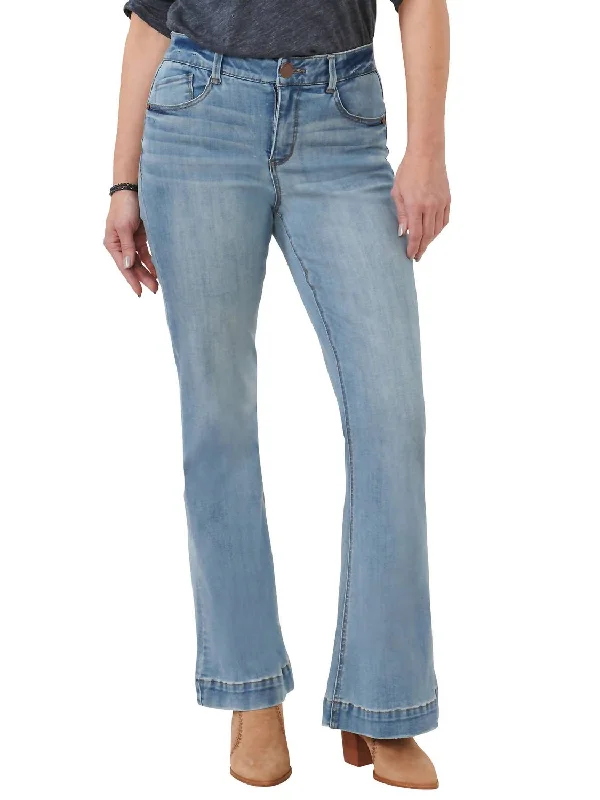 women's denim jeans with contrasting stitchingArtisanal Retro Flared Jeans In Light Blue