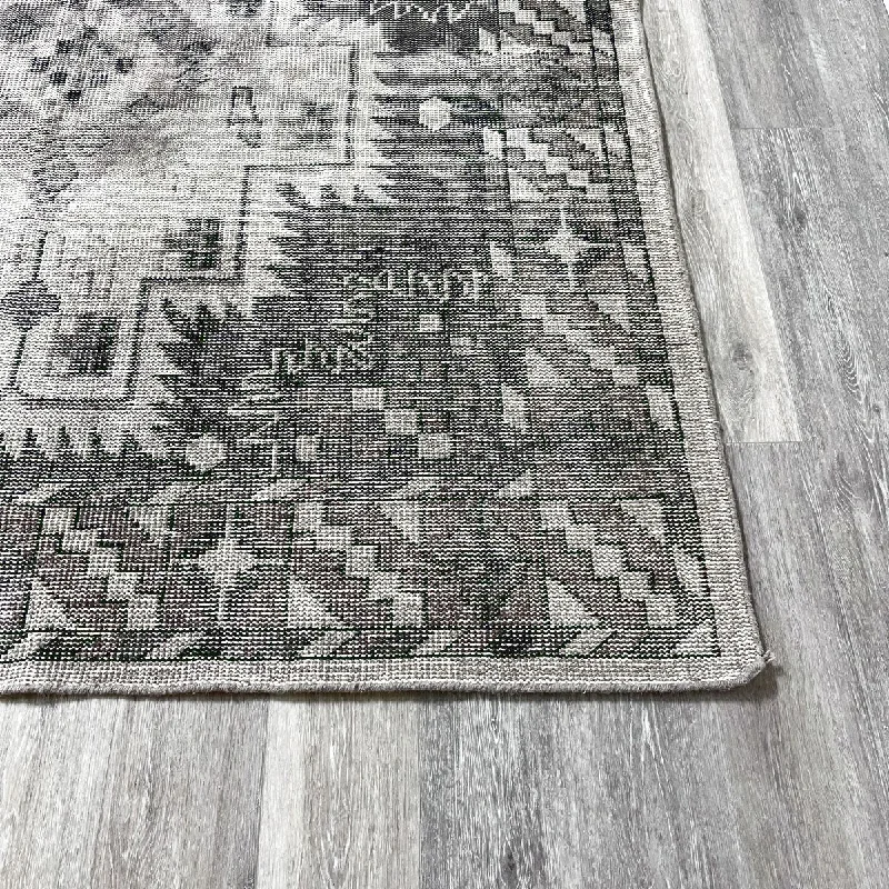 women's high-end dressesGeometric Design Gray Rug with Gradient Pattern Dark to Light (some staining)